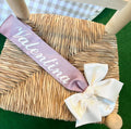 Medalla de la Virgen del Pilar de Zaragoza Cinta Rosa Empolvado y lazada Crudo con Nombre